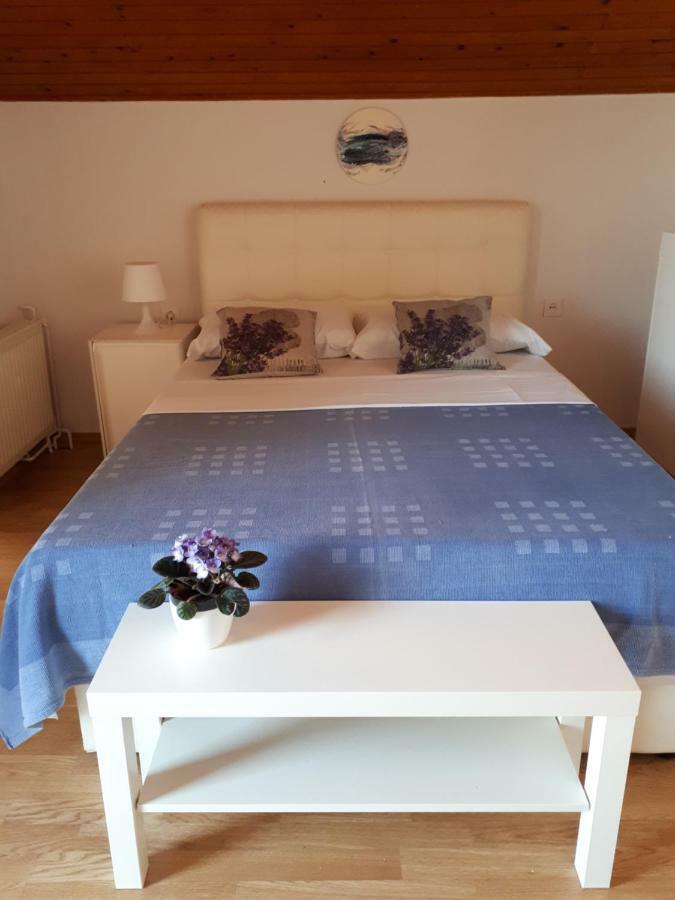 Apartmani Matas Petrcane Exterior foto